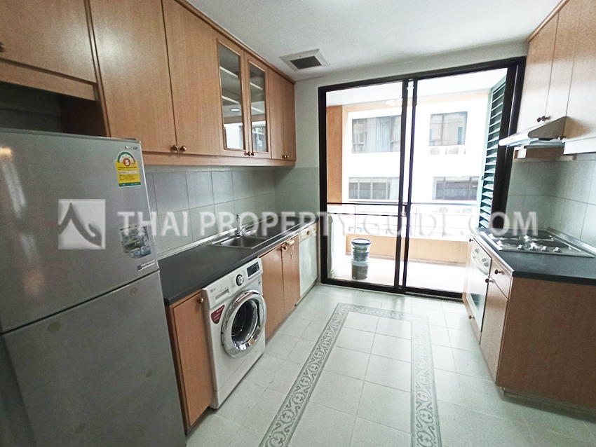Condominium in Ploenchit 