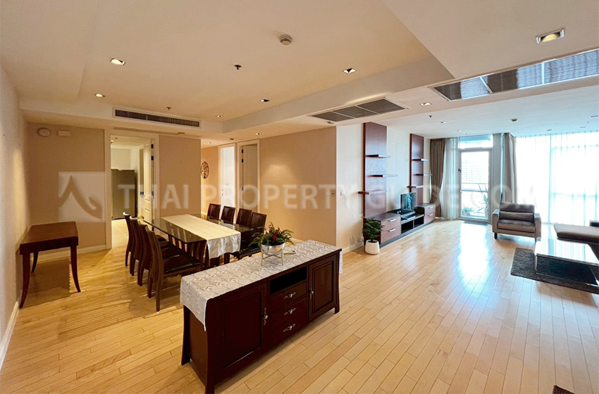 Condominium in Ploenchit : Athenee Residence