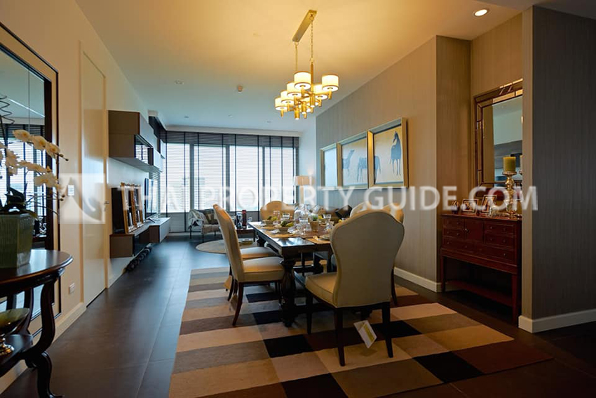 Condominium in Ploenchit 