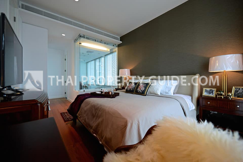 Condominium in Ploenchit 