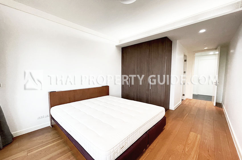 Condominium in Ploenchit 