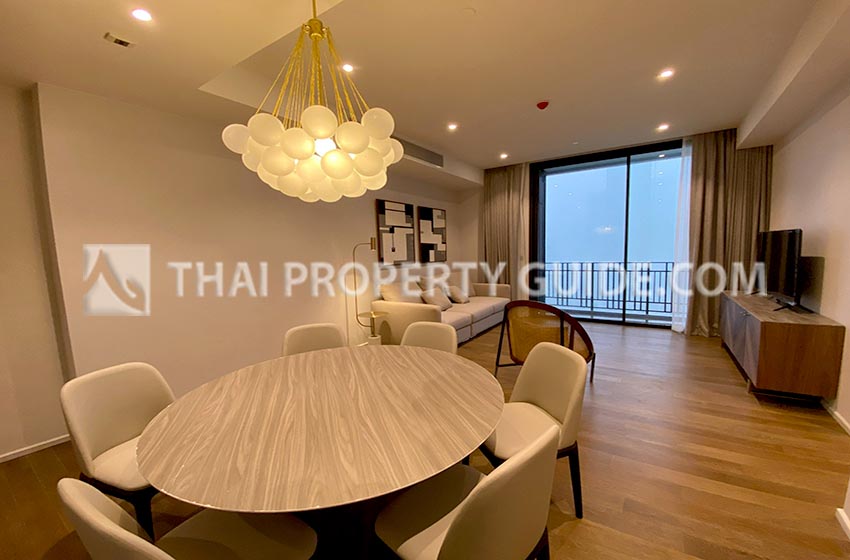 Condominium in Ploenchit 