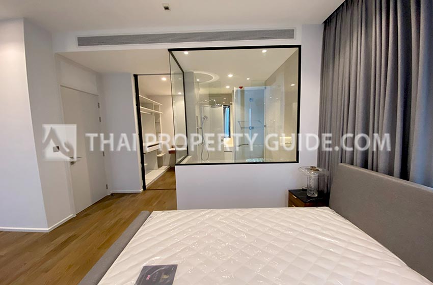 Condominium in Ploenchit 