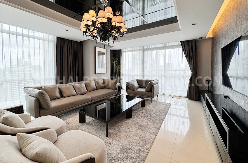 Condominium in Ploenchit : Athenee Residence 