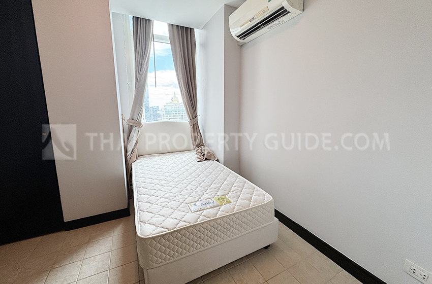 Condominium in Ploenchit : Athenee Residence 