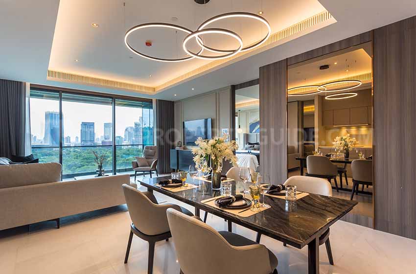Condominium in Ploenchit 