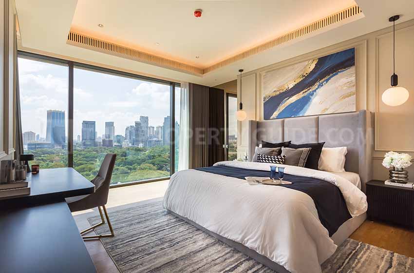 Condominium in Ploenchit 