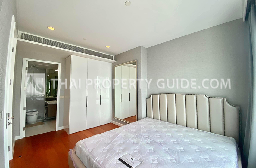 Condominium in Ploenchit 