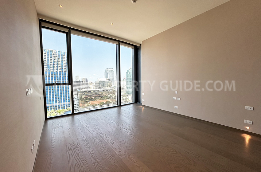 Condominium in Ploenchit 