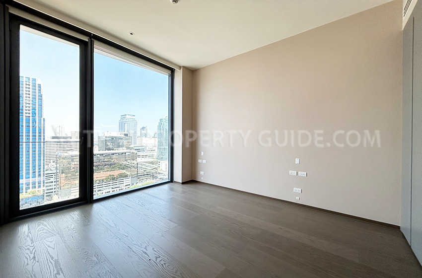 Condominium in Ploenchit 