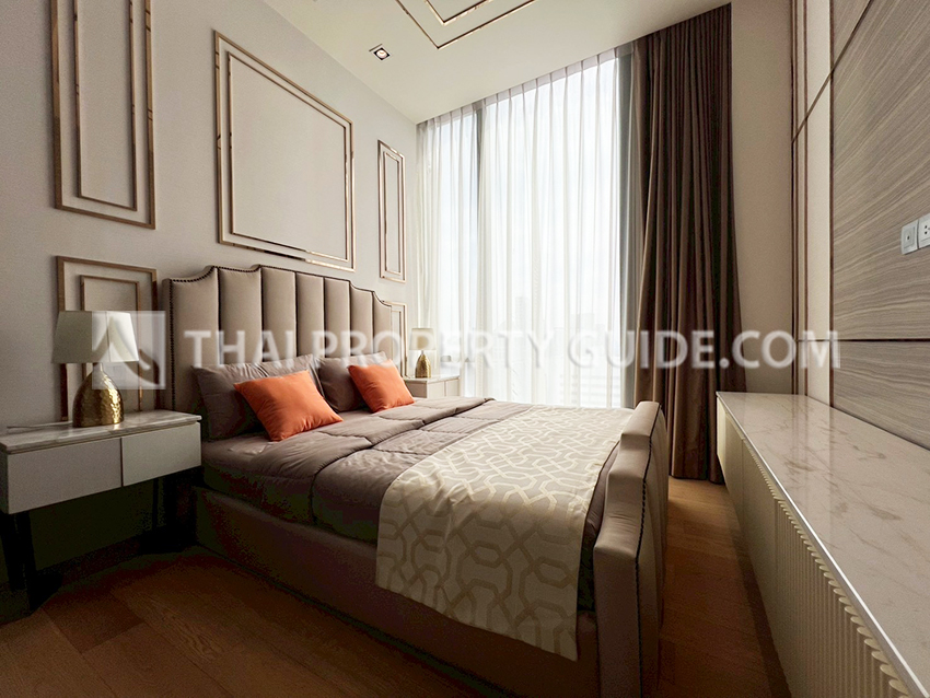 Condominium in Ploenchit 