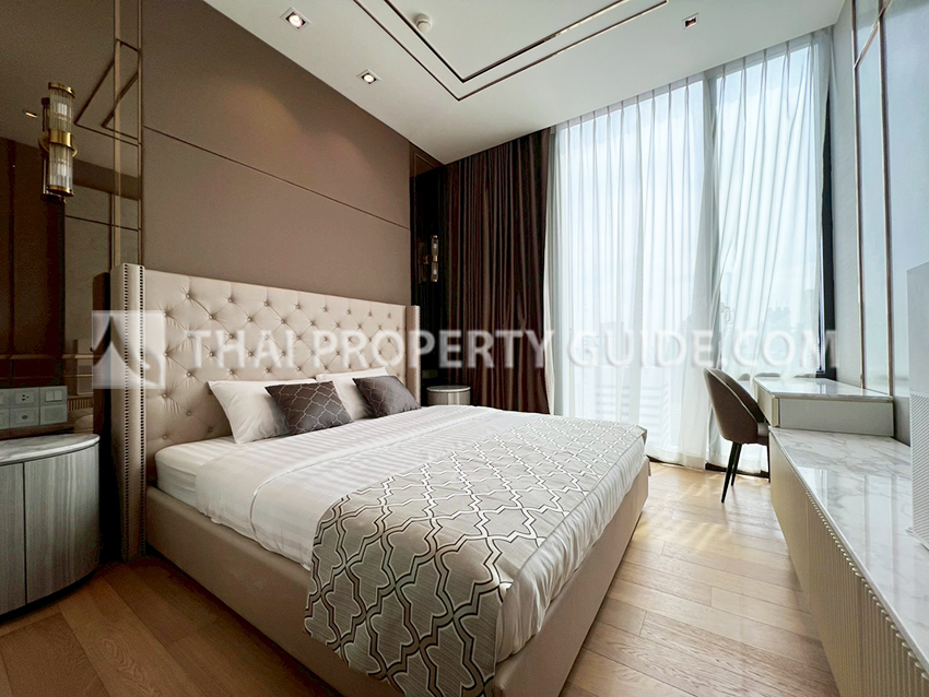 Condominium in Ploenchit 