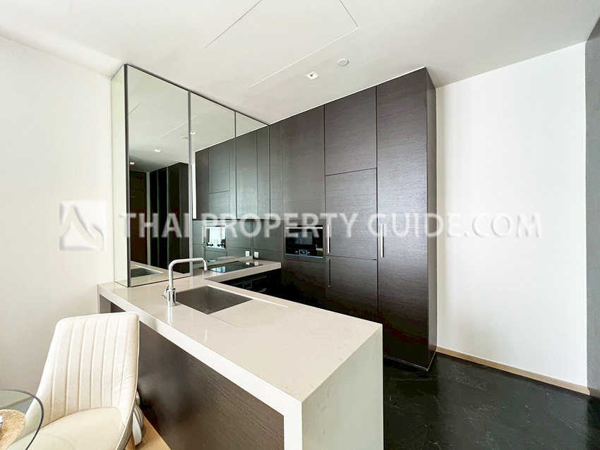 Condominium in Ploenchit 