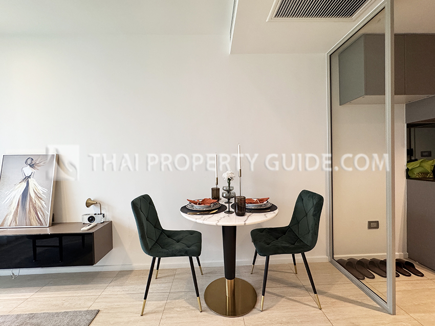 Condominium in Ploenchit 