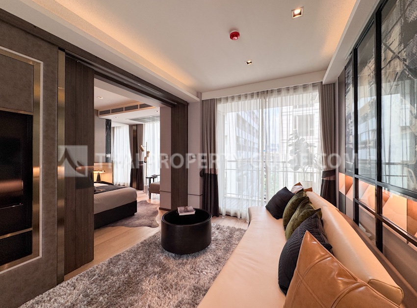 Condominium in Ploenchit 