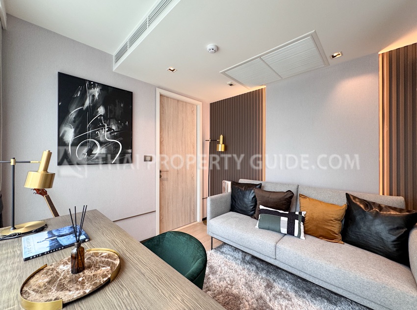 Condominium in Ploenchit 