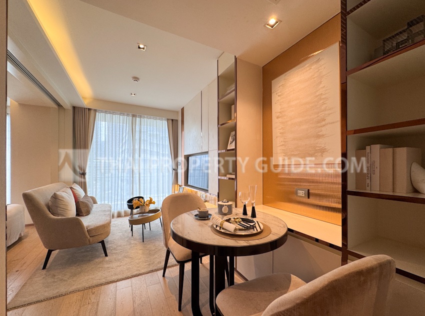Condominium in Ploenchit 