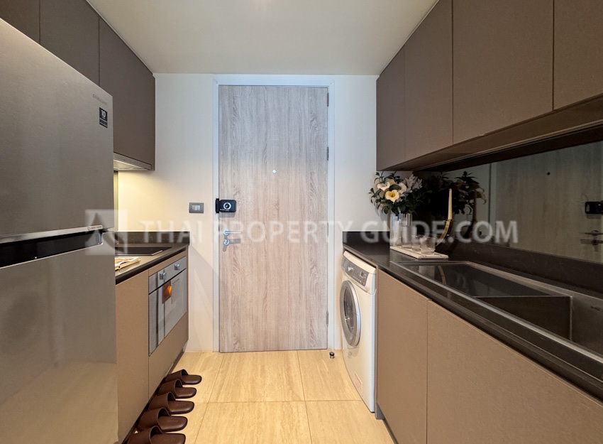 Condominium in Ploenchit 