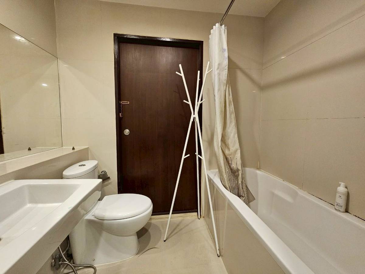 Condominium in Ploenchit 