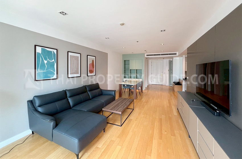 Condominium in Ploenchit