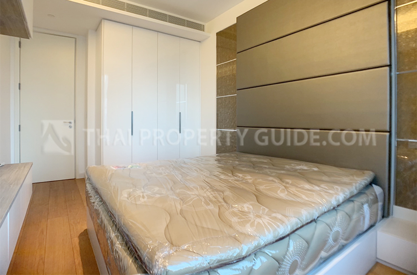 Condominium in Ploenchit 