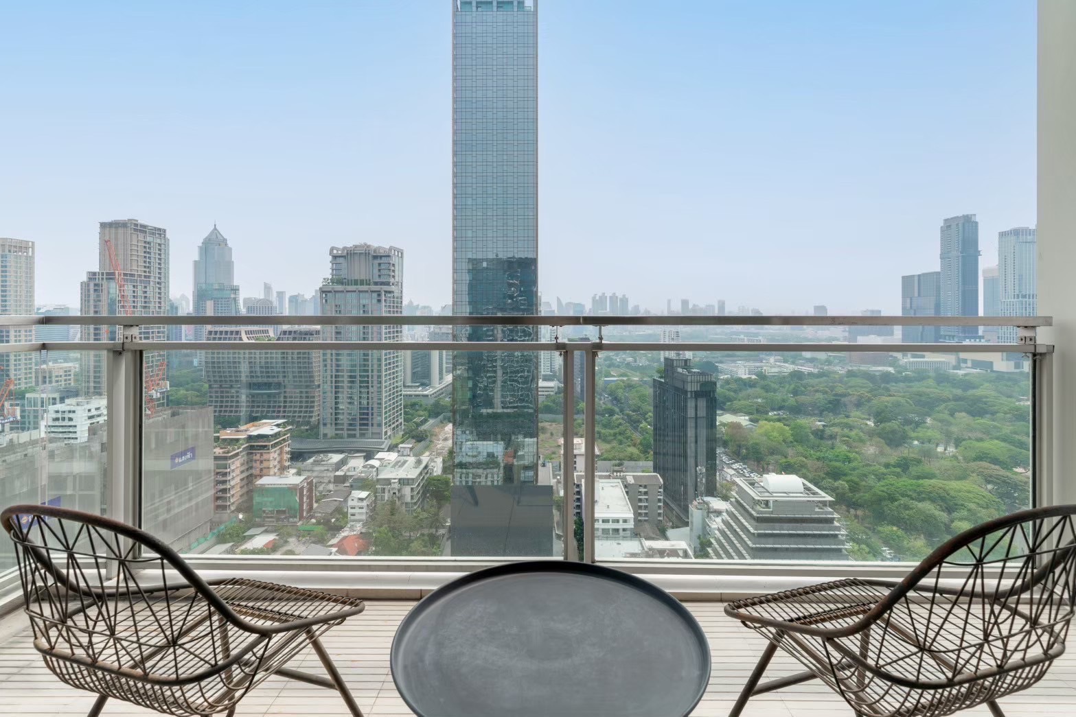 Condominium in Ploenchit 