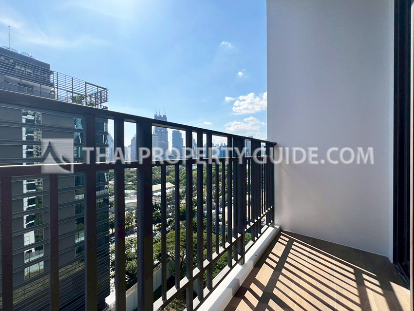 Condominium in Ploenchit 