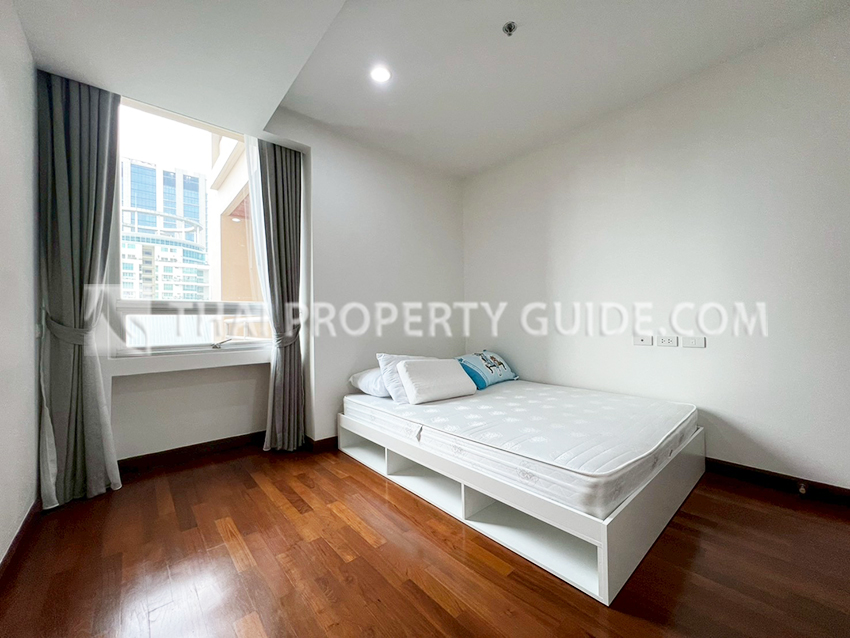 Condominium in Ploenchit 