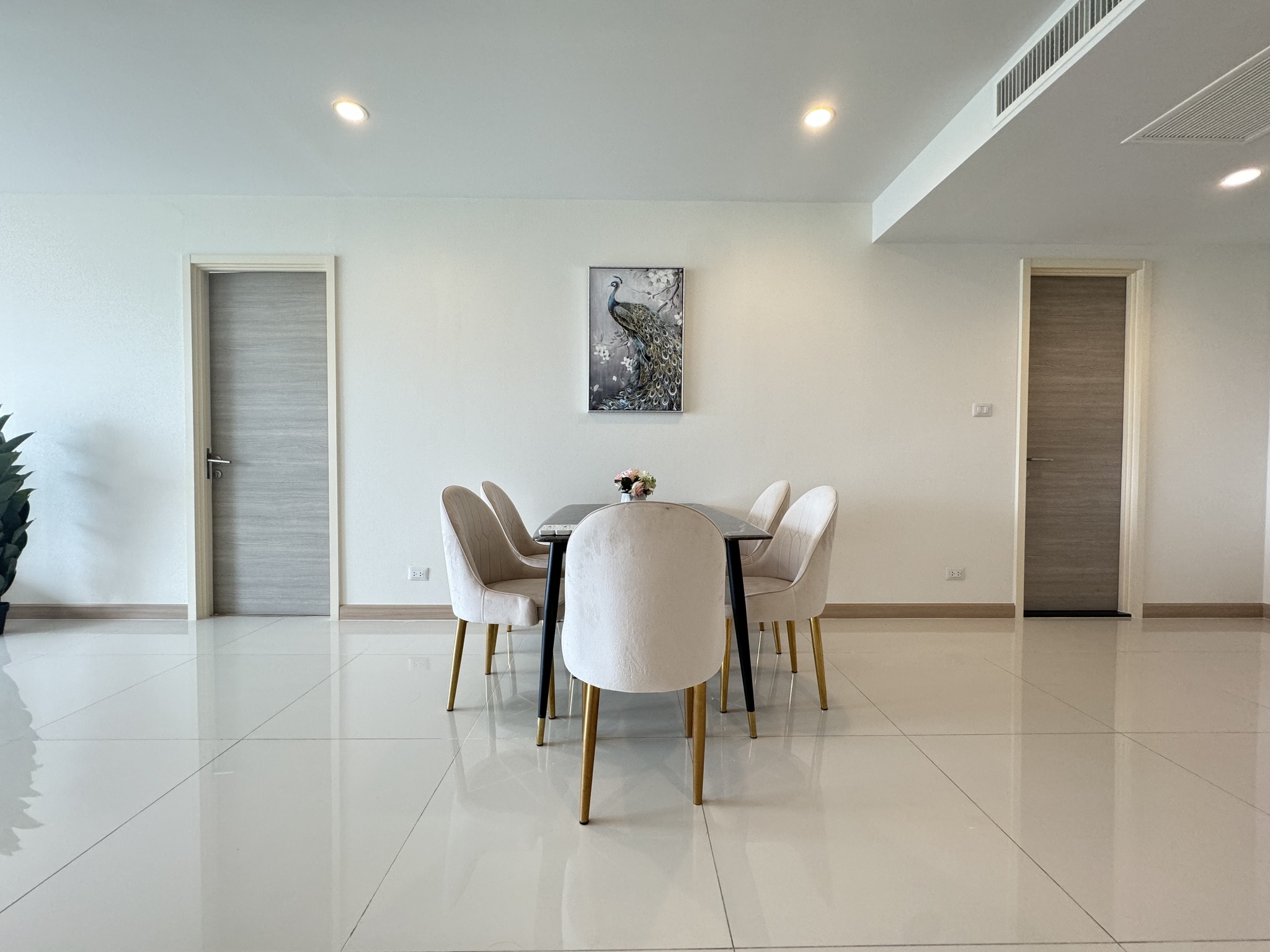 Condominium in Rama 3