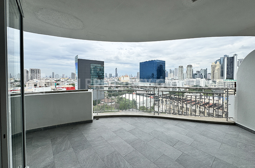 Condominium in Sathorn 