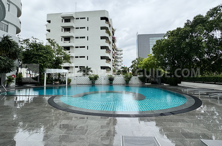 Condominium in Sathorn 