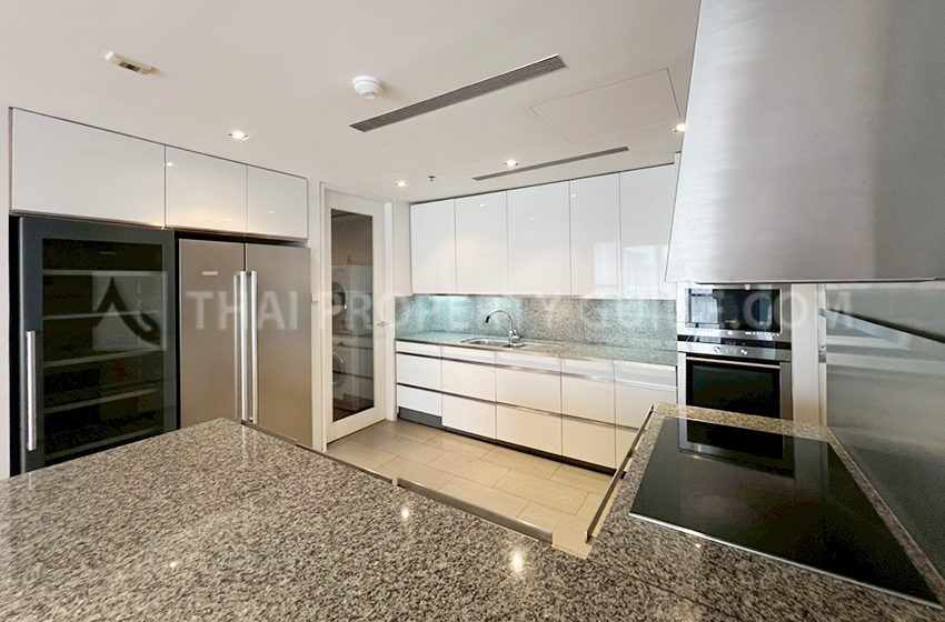 Condominium in Sathorn : The Met Sathorn 