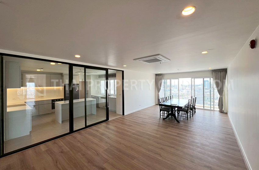 Condominium in Sathorn 