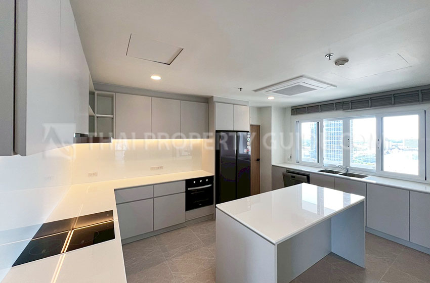 Condominium in Sathorn 