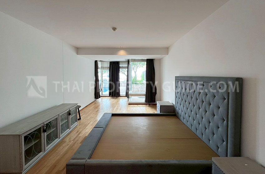 Condominium in Sathorn : The Empire Place Sathorn 