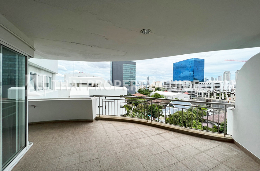 Condominium in Sathorn 