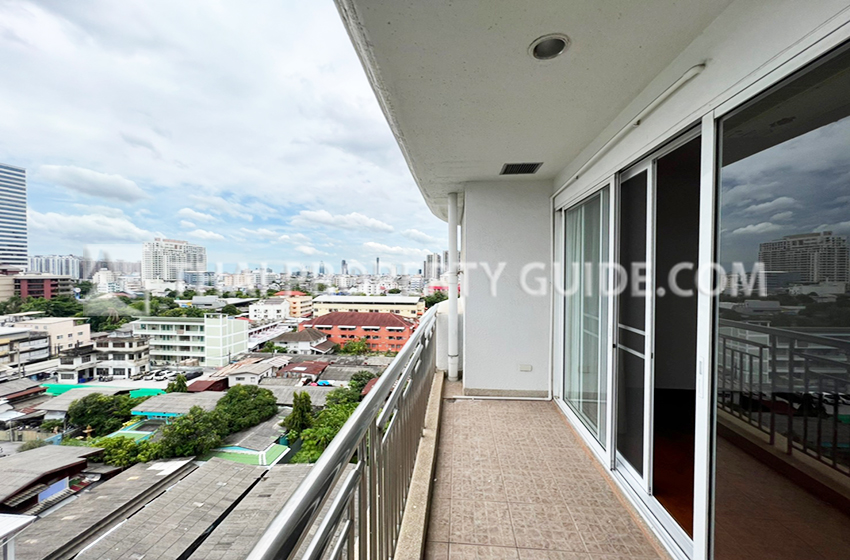 Condominium in Sathorn 