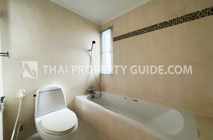Condominium in Sathorn 