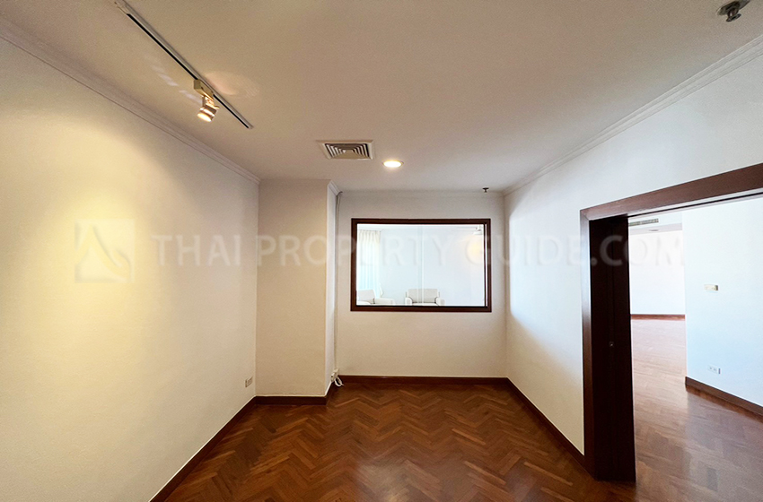 Condominium in Sathorn 