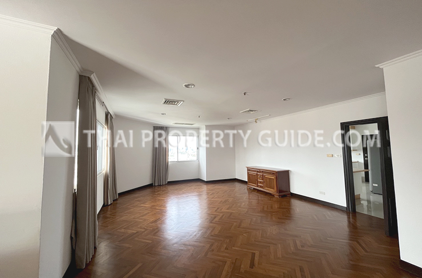 Condominium in Sathorn 