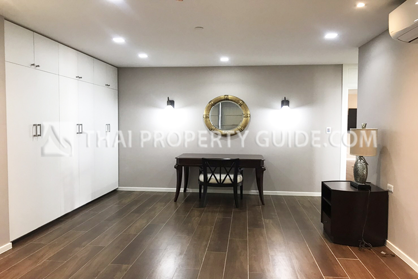 Condominium in Sathorn 
