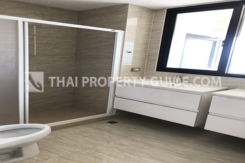 Condominium in Sathorn 