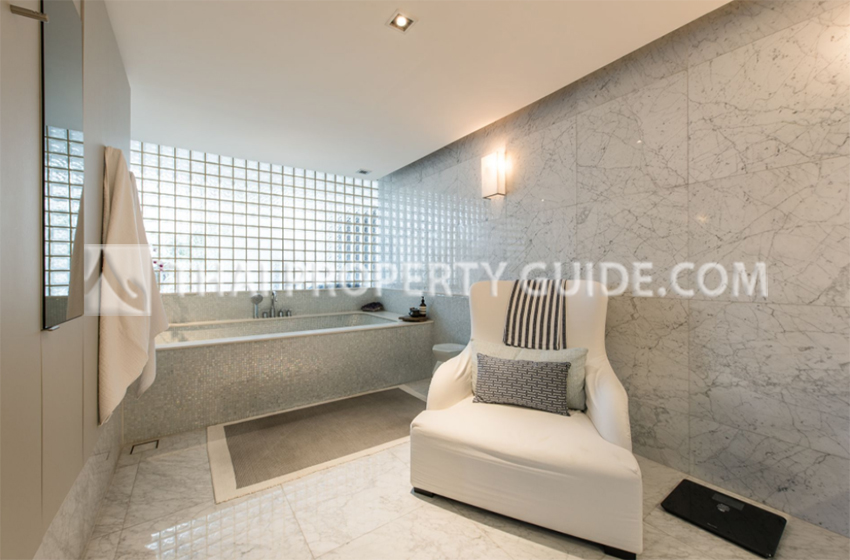 Condominium in Sathorn 
