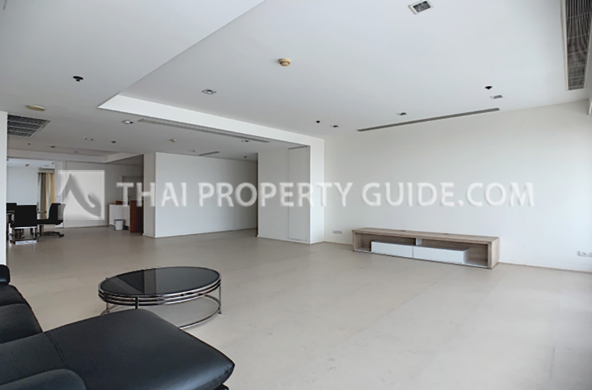 Condominium in Sathorn 