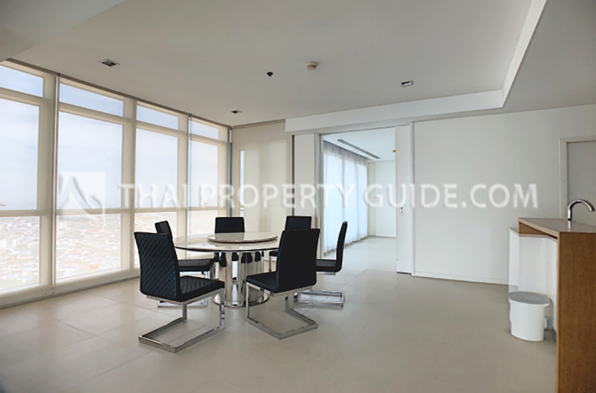 Condominium in Sathorn 