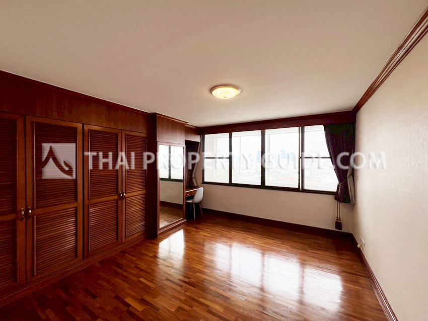 Condominium in Sathorn 