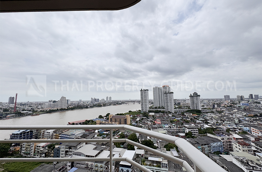 Condominium in Sathorn 