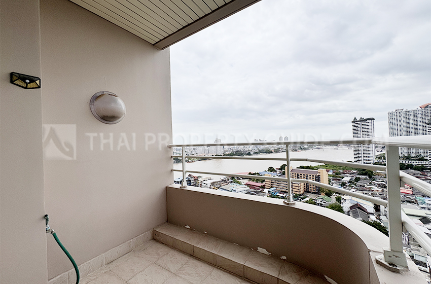 Condominium in Sathorn 