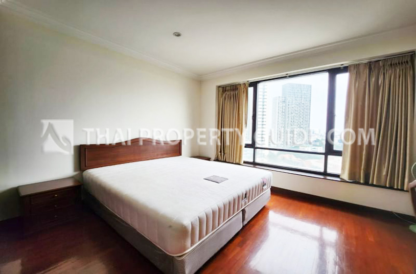 Condominium in Sathorn 