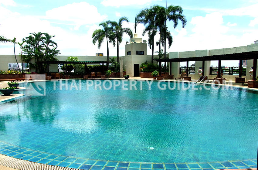 Condominium in Sathorn 